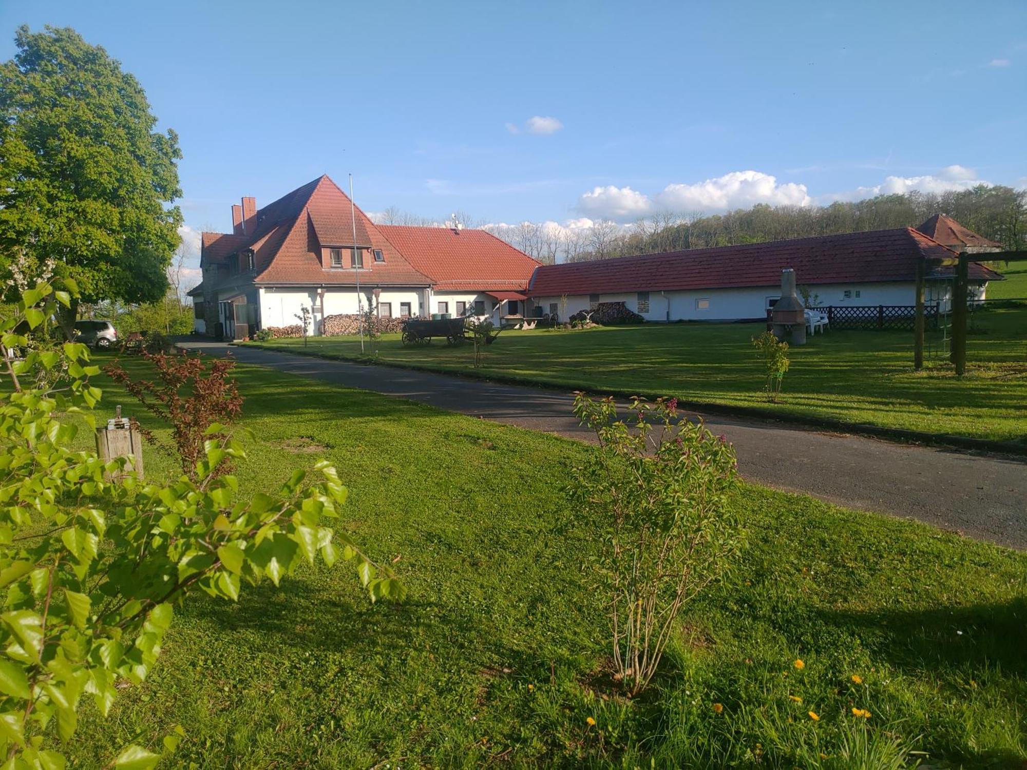 Haus Ringgau - Urlaub, Gemeinschaft Und Erlebnis Im Herzen Von Deutschland Herleshausen Экстерьер фото